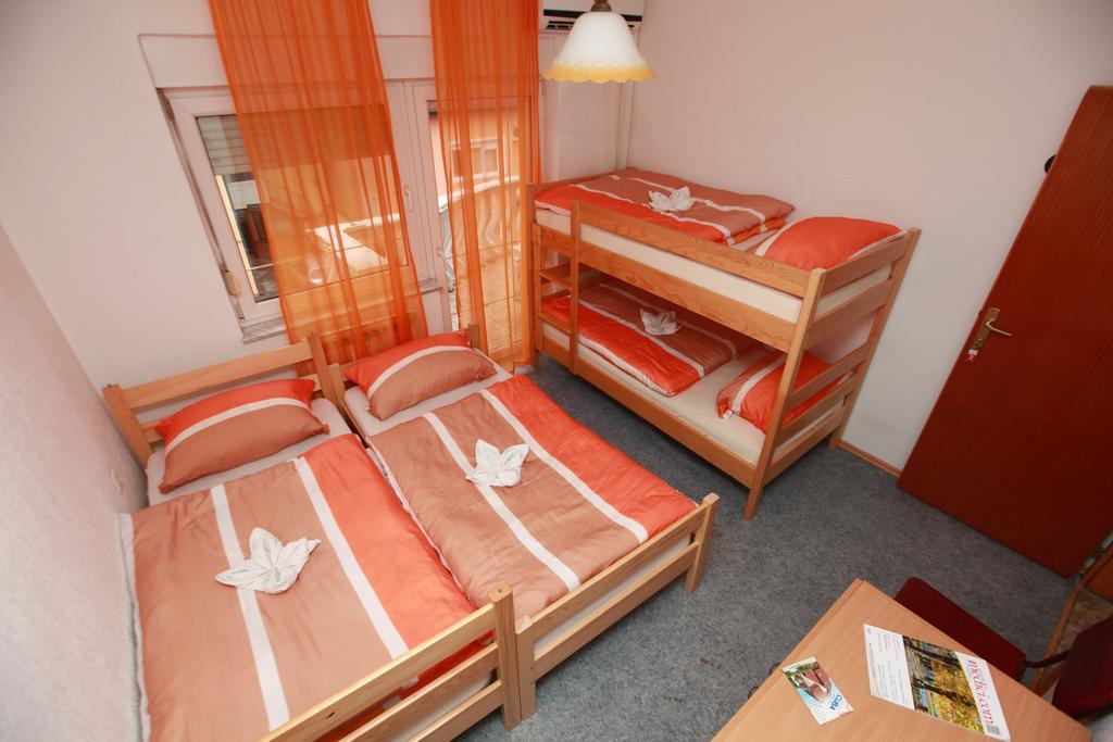 Hostel Cuba Banja Luka Ngoại thất bức ảnh